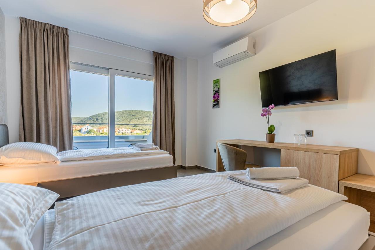 Orhideja Aparthotel 4*